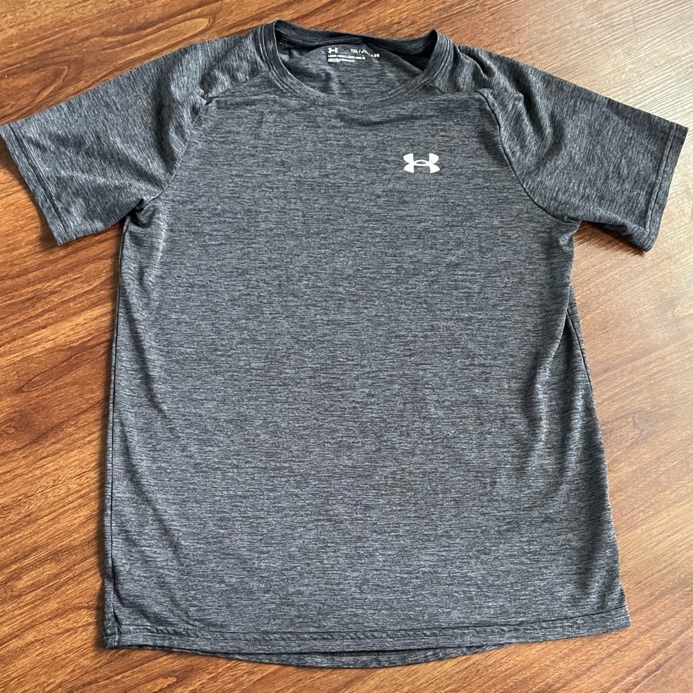 Under Armour Men's Grey T-Shirt